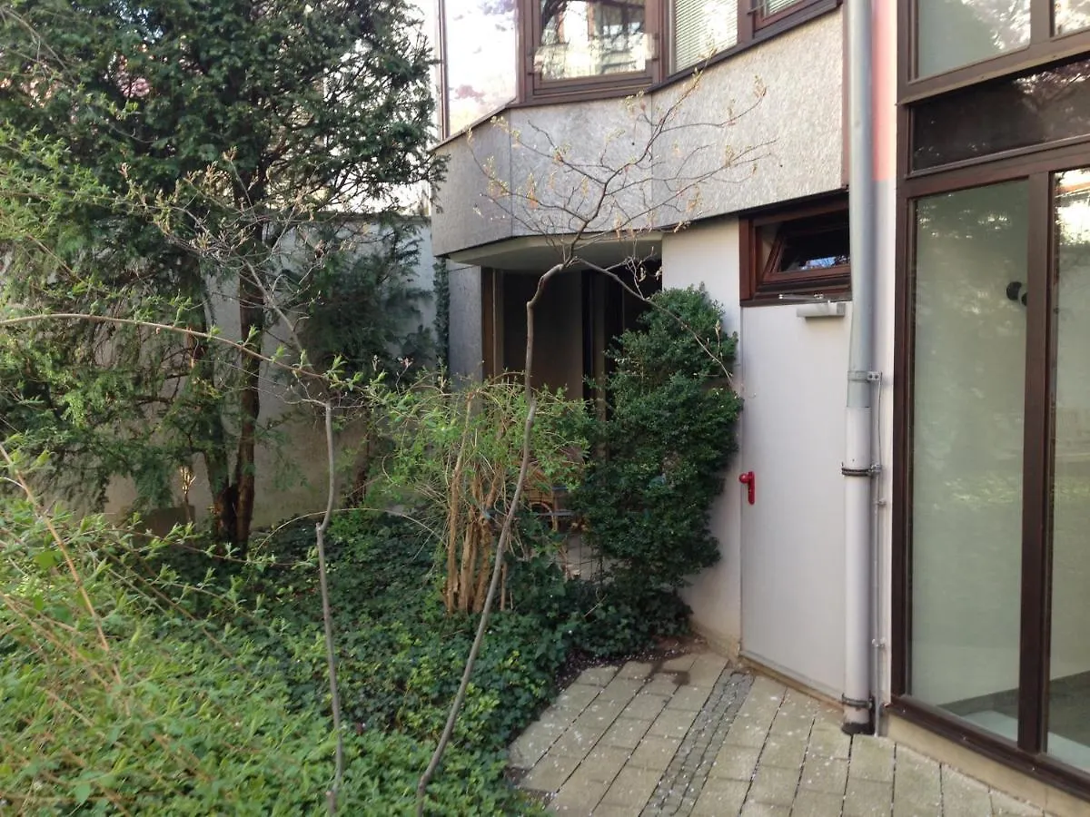 Zentrales Eg Apartment Im Glockenbachviertel Munich